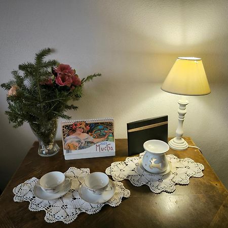 Valentinka Minutes Away From Charles Bridge Apartment Prague Exterior photo