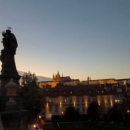 Valentinka Minutes Away From Charles Bridge Apartment Prague Exterior photo